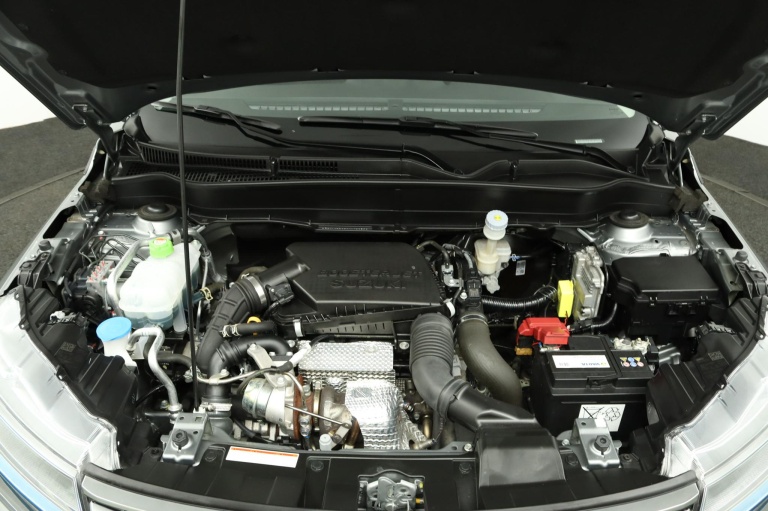 Suzuki Vitara - 1.4 Boosterjet Style Smart Hybrid 36