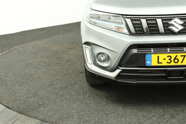 Suzuki Vitara - 1.4 Boosterjet Style Smart Hybrid 38