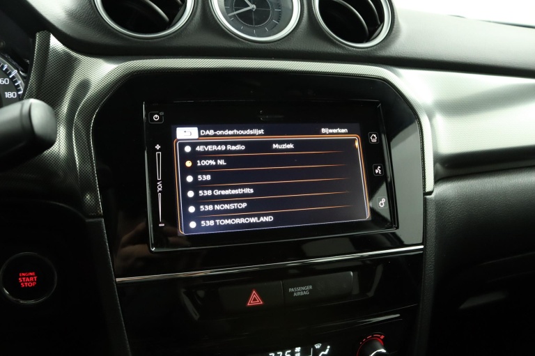 Suzuki Vitara - 1.4 Boosterjet Style Smart Hybrid 43