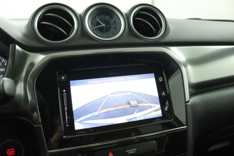 Suzuki Vitara - 1.4 Boosterjet Style Smart Hybrid 9