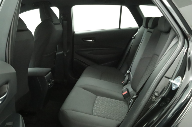 Toyota Corolla Touring Sports - 1.8 Hybrid Active 18