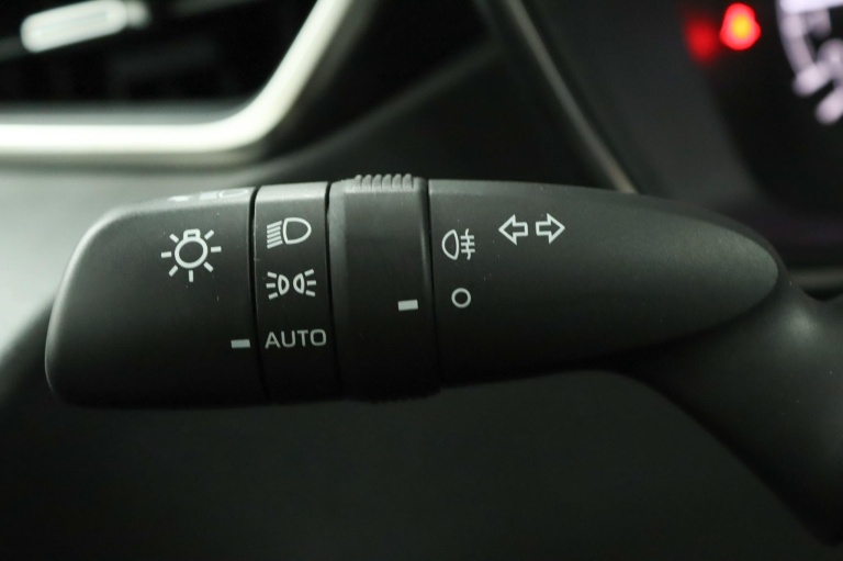 Toyota Corolla Touring Sports - 1.8 Hybrid Active 32