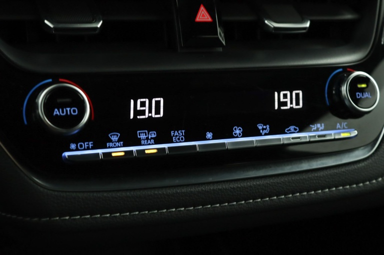 Toyota Corolla Touring Sports - 1.8 Hybrid Active 7