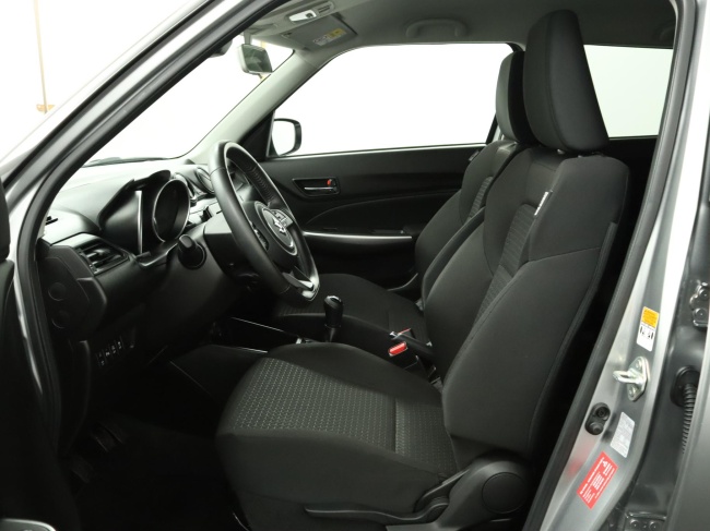 Suzuki Swift - 1.2 Style Smart Hybrid