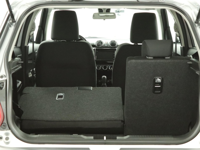 Suzuki Swift - 1.2 Style Smart Hybrid