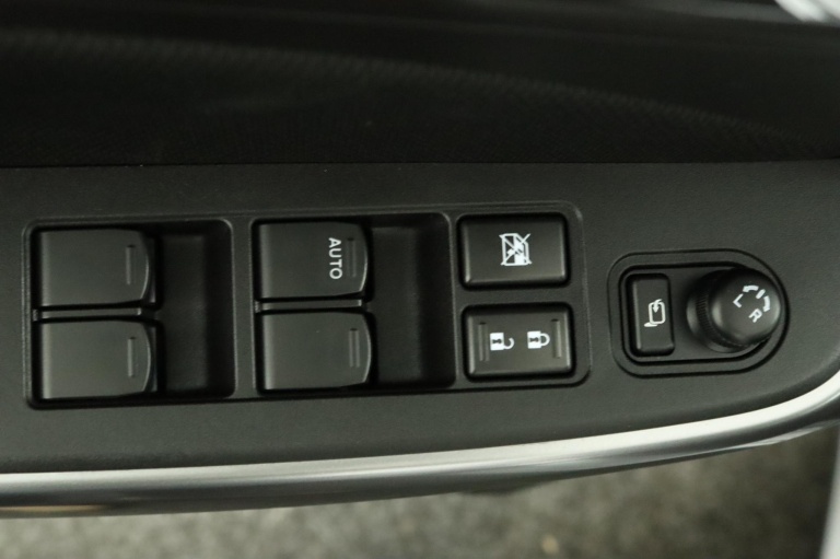 Suzuki Swift - 1.2 Style Smart Hybrid 28