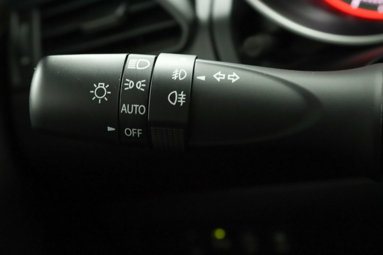 Suzuki Swift - 1.2 Style Smart Hybrid 30