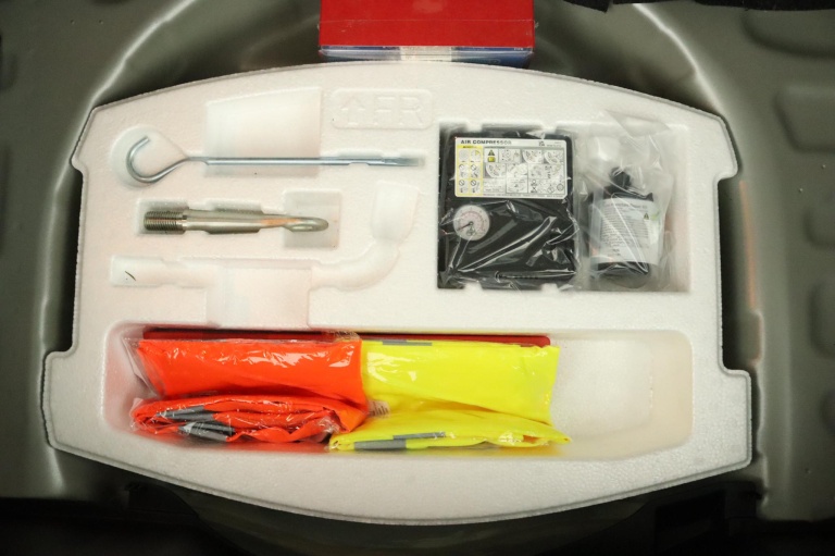 Suzuki Swift - 1.2 Style Smart Hybrid 33