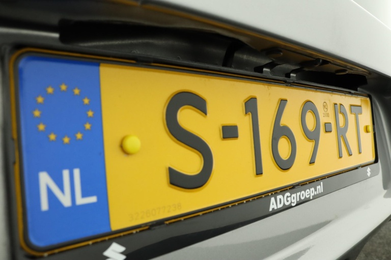 Suzuki Swift - 1.2 Style Smart Hybrid 40