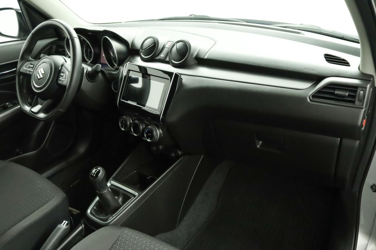 Suzuki Swift - 1.2 Style Smart Hybrid 42