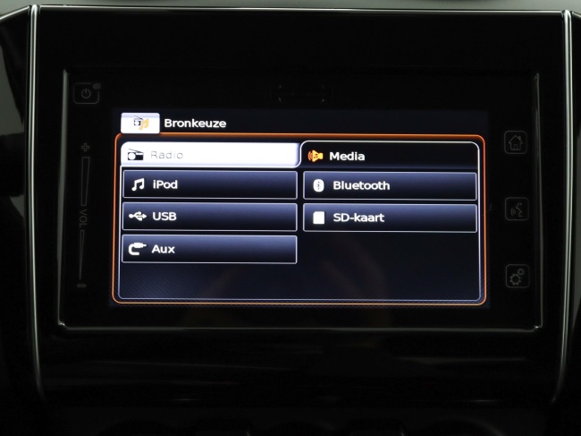 Suzuki Swift - 1.2 Style Smart Hybrid