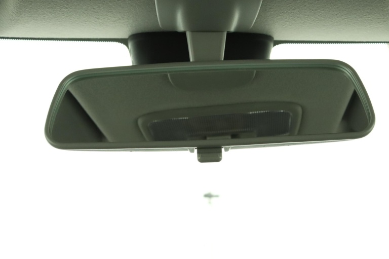 Suzuki Swift - 1.2 Style Smart Hybrid 65