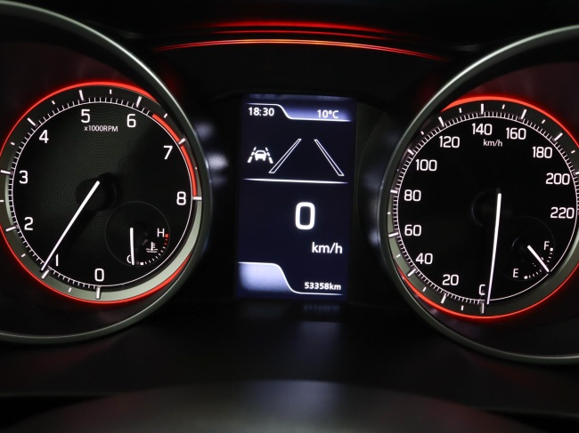 Suzuki Swift - 1.2 Style Smart Hybrid