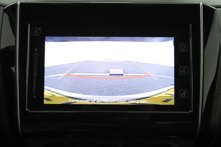 Suzuki Swift - 1.2 Style Smart Hybrid 9