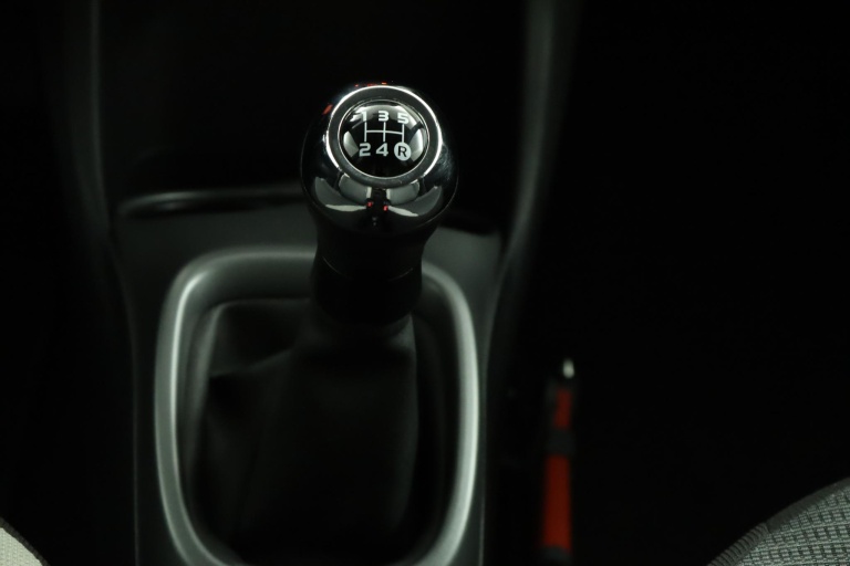 Toyota Aygo - 1.0 VVT-i x-joy cabrio 27