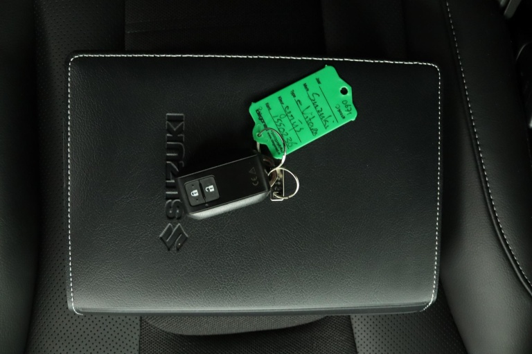 Suzuki e VITARA - Style 61 kWh 11