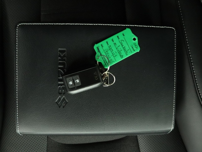 Suzuki e VITARA - Style 61 kWh