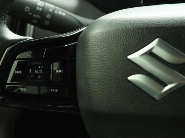 Suzuki e VITARA - Style 61 kWh