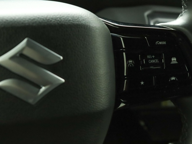 Suzuki e VITARA - Style 61 kWh