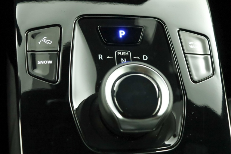 Suzuki e VITARA - Style 61 kWh 27