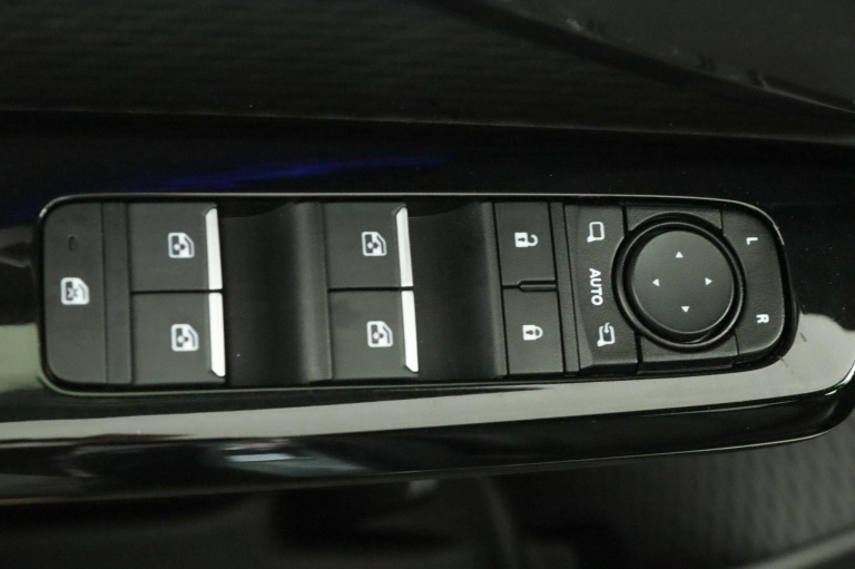 Suzuki e VITARA - Style 61 kWh 29