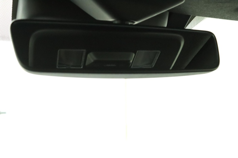 Suzuki e VITARA - Style 61 kWh 33