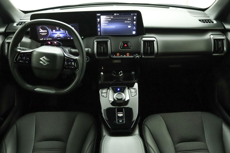 Suzuki e VITARA - Style 61 kWh 4