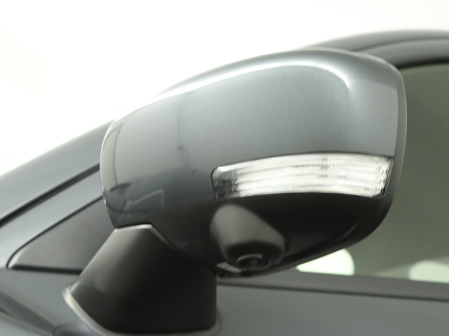 Suzuki e VITARA - Style 61 kWh