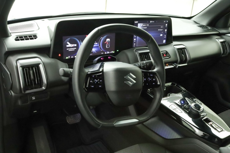 Suzuki e VITARA - Style 61 kWh 70