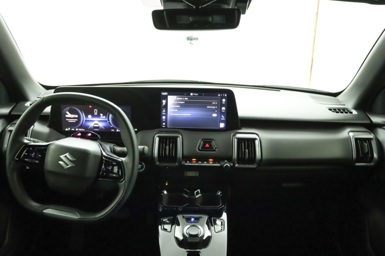 Suzuki e VITARA - Style 61 kWh 71