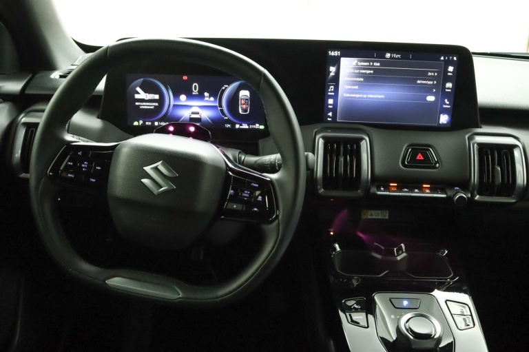 Suzuki e VITARA - Style 61 kWh 72