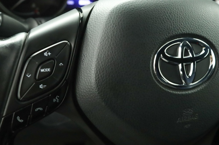 Toyota C-HR - 1.8 Hybrid Bi-Tone 19