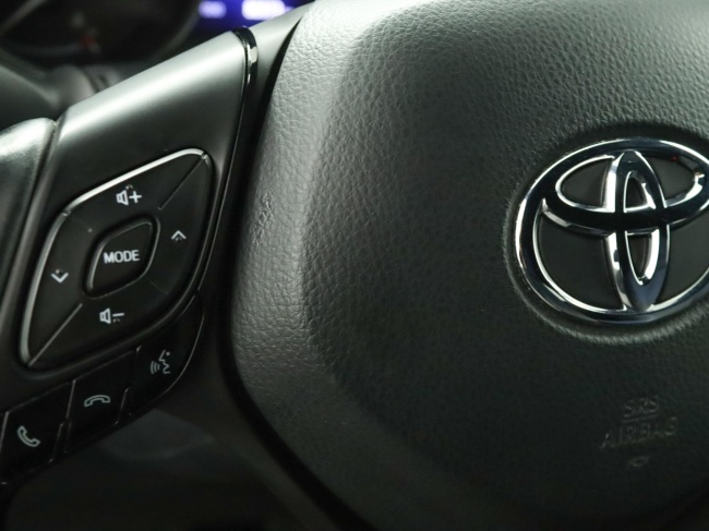 Toyota C-HR - 1.8 Hybrid Bi-Tone