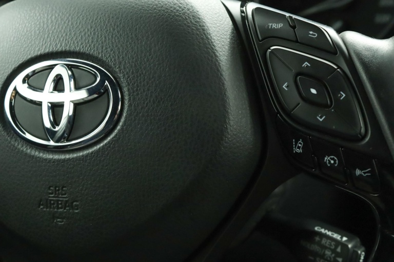 Toyota C-HR - 1.8 Hybrid Bi-Tone 21