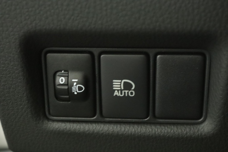 Toyota C-HR - 1.8 Hybrid Bi-Tone 30