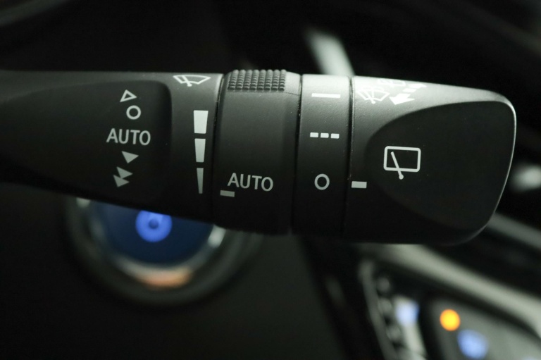 Toyota C-HR - 1.8 Hybrid Bi-Tone 33