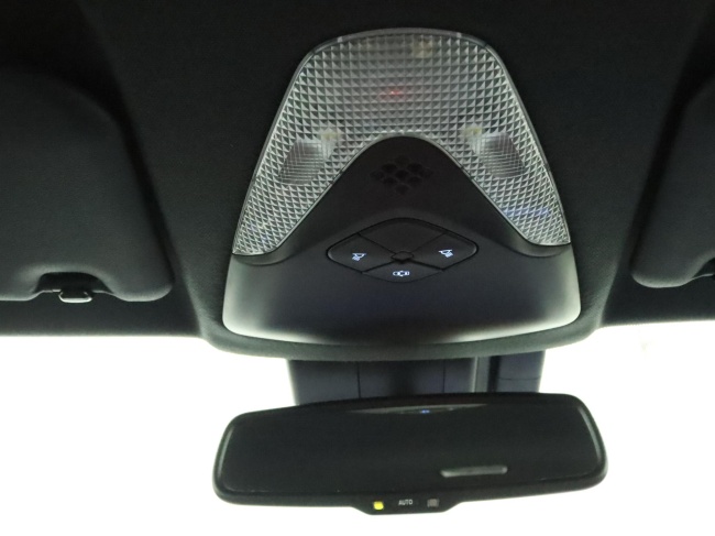 Toyota C-HR - 1.8 Hybrid Bi-Tone