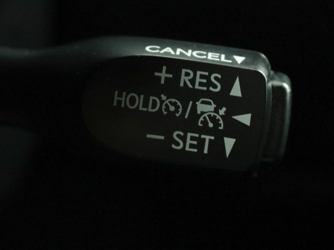 Toyota C-HR - 1.8 Hybrid Bi-Tone