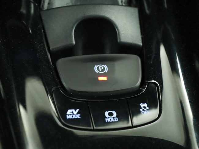 Toyota C-HR - 1.8 Hybrid Bi-Tone