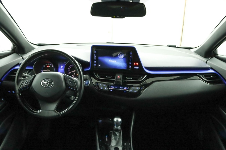 Toyota C-HR - 1.8 Hybrid Bi-Tone 68