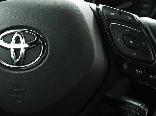 Toyota C-HR - 1.8 Hybrid Executive Ultimate