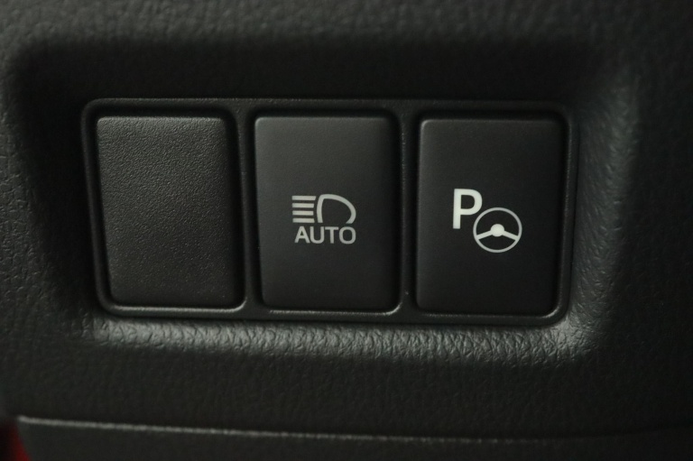 Toyota C-HR - 1.8 Hybrid Executive Ultimate 30