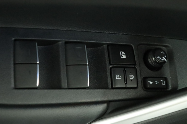 Toyota Corolla Cross - 2.0 High Power Hybrid Launch Edition 29