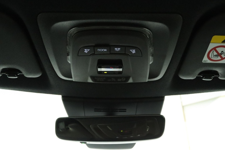 Toyota Corolla Cross - 2.0 High Power Hybrid Launch Edition 33