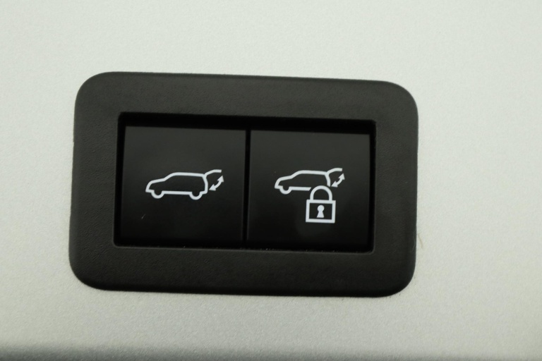 Toyota Corolla Cross - 2.0 High Power Hybrid Launch Edition 41