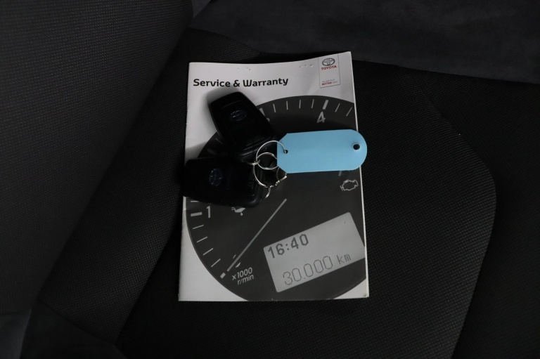 Toyota Corolla Touring Sports - 2.0 Hybrid Executive 16