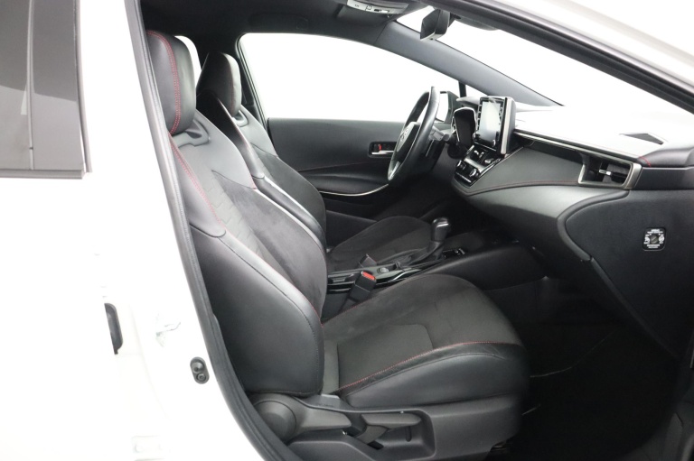 Toyota Corolla Touring Sports - 2.0 Hybrid Executive 23