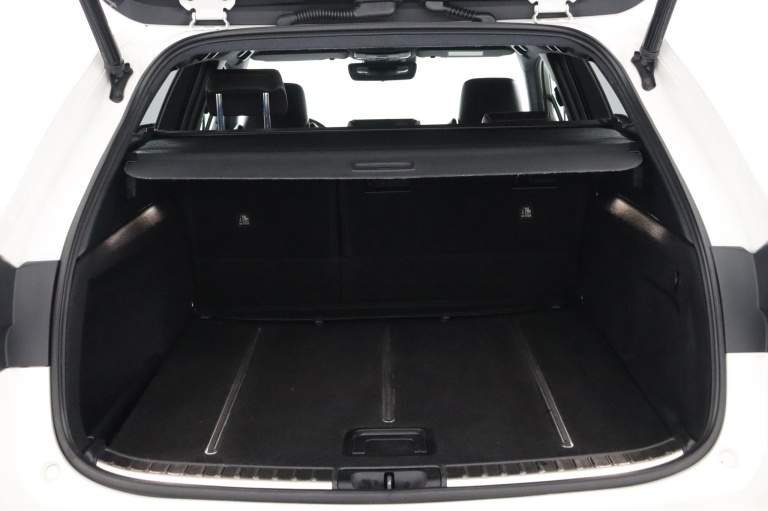 Toyota Corolla Touring Sports - 2.0 Hybrid Executive 24