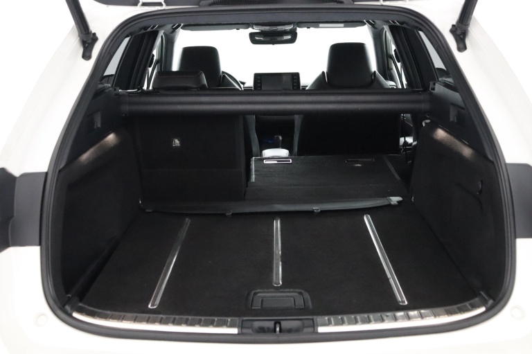 Toyota Corolla Touring Sports - 2.0 Hybrid Executive 26