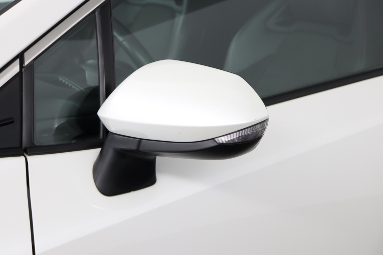 Toyota Corolla Touring Sports - 2.0 Hybrid Executive 38